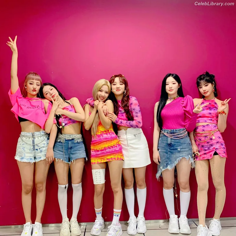Soyeon  (G)I-IDLE photo 23 of 822