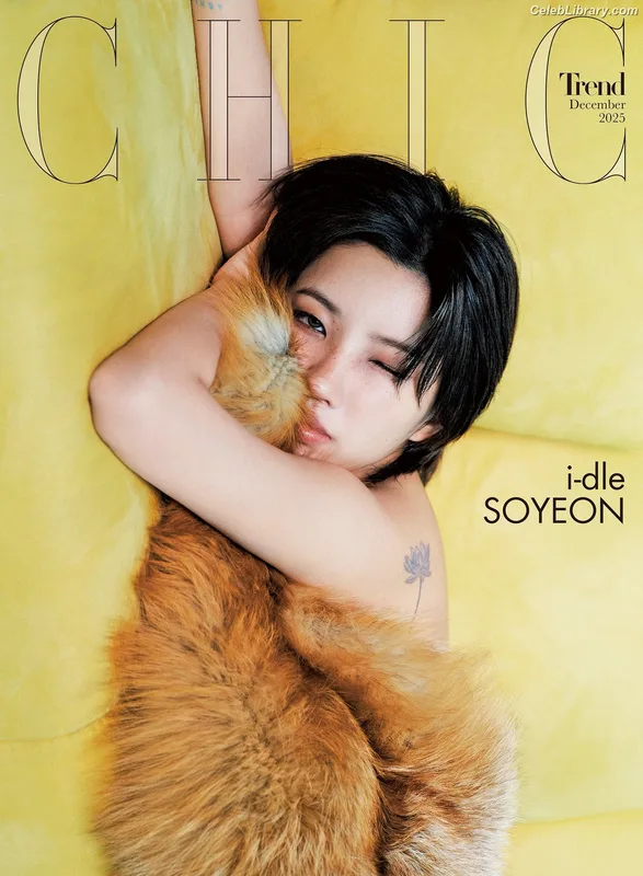 Soyeon  (G)I-IDLE photo 2 of 822