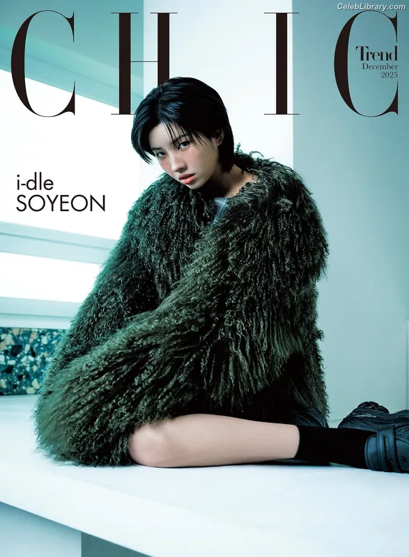 Soyeon  (G)I-IDLE photo 4 of 822