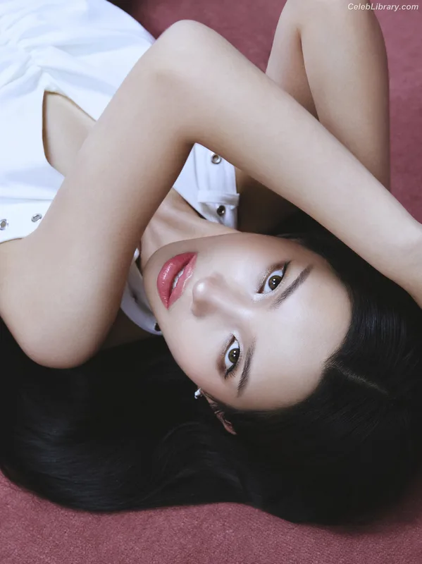 Soyeon  (G)I-IDLE photo 20 of 822
