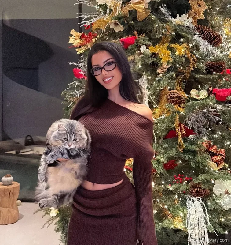 Sssniperwolf photo 20 of 1674
