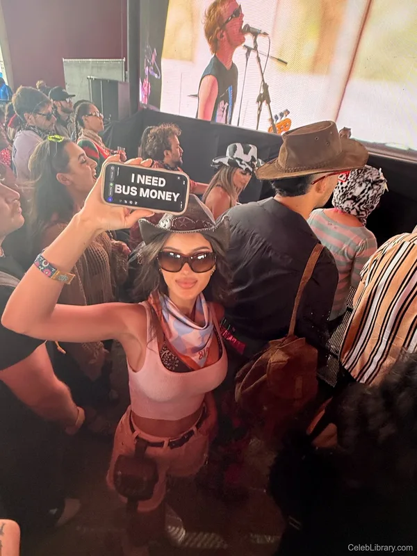 Sssniperwolf photo 6 of 1674