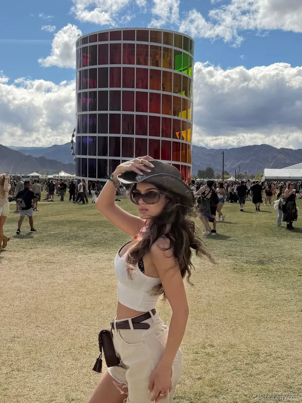 Sssniperwolf photo 8 of 1674