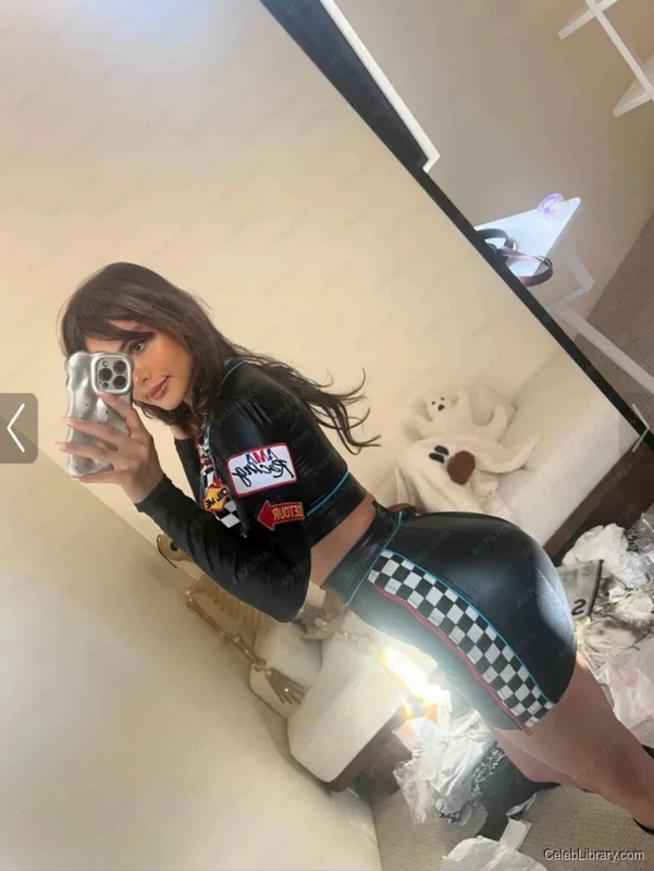 Sssniperwolf photo 9 of 1674