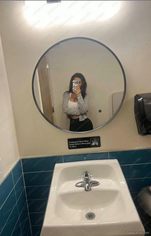 Sssniperwolf photo 23 of 1674