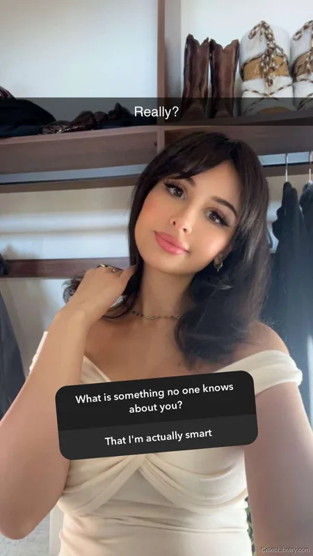 Sssniperwolf photo 3 of 1674