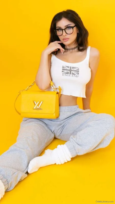 Sssniperwolf photo 2 of 1674