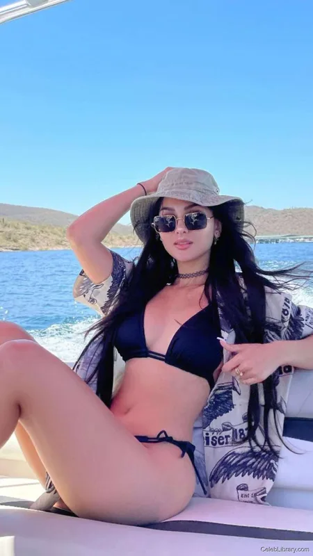 Sssniperwolf photo 10 of 1674