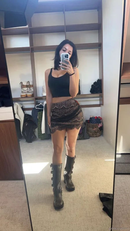 Sssniperwolf photo 6 of 1674