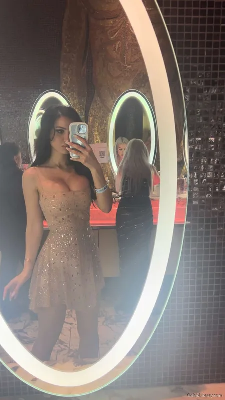 Sssniperwolf photo 15 of 1674