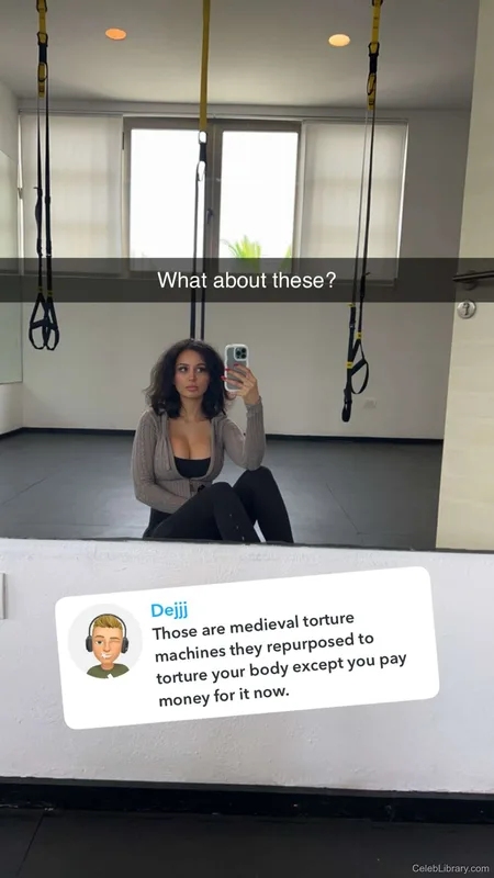 Sssniperwolf photo 16 of 1674