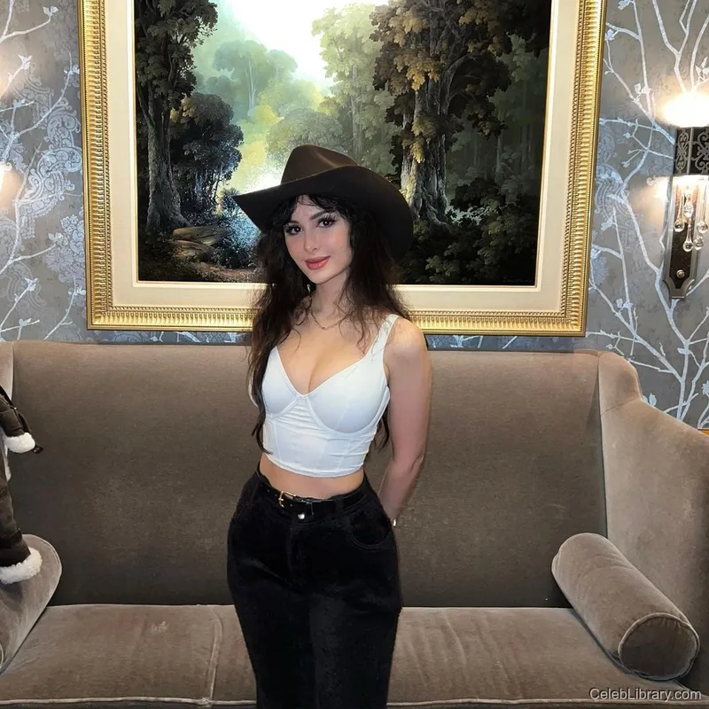 Sssniperwolf photo 15 of 1674