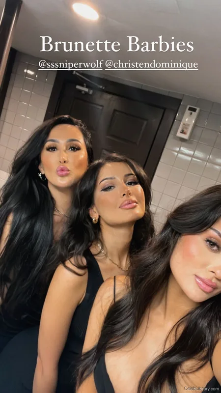 Sssniperwolf photo 10 of 1674