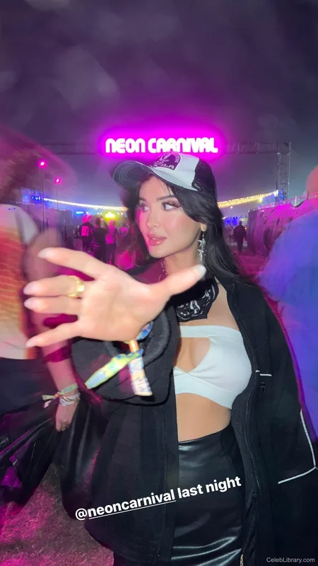 Sssniperwolf photo 7 of 1674