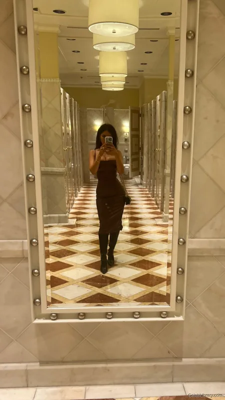 Sssniperwolf photo 1 of 1674