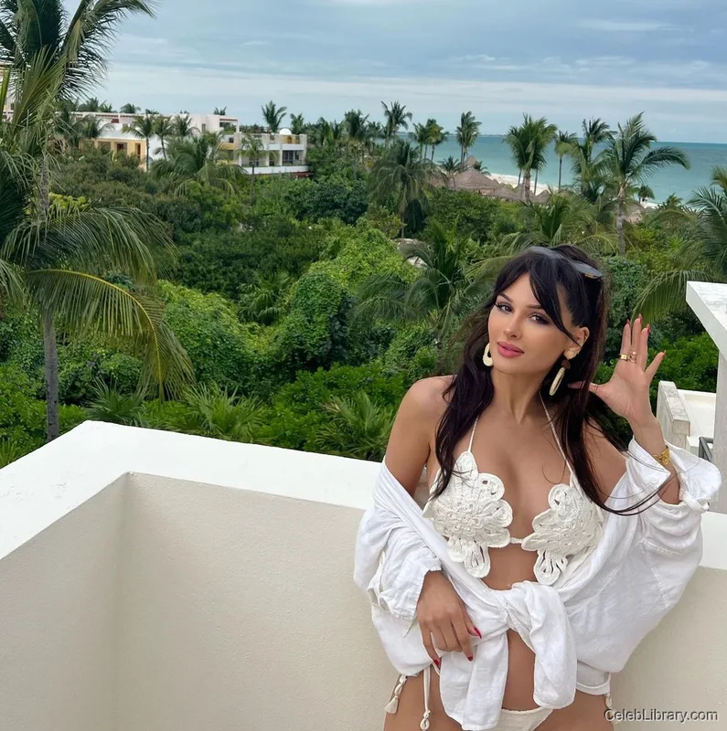 Sssniperwolf photo 4 of 1674