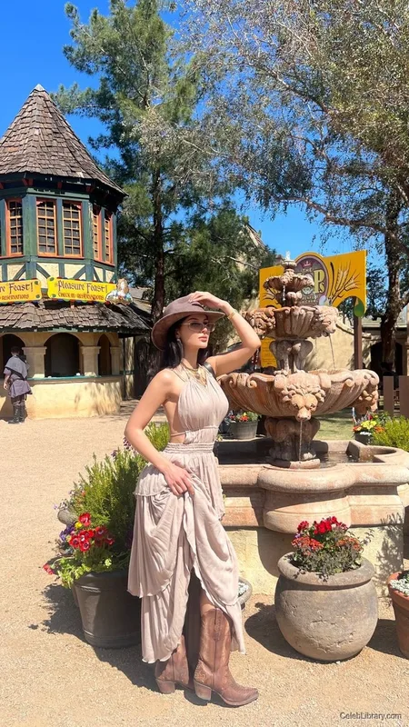Sssniperwolf photo 9 of 1674