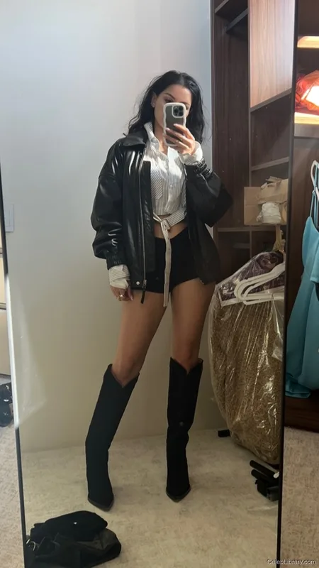 Sssniperwolf photo 10 of 1674