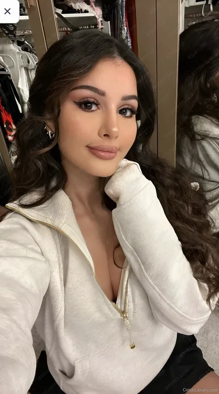 Sssniperwolf photo 19 of 1674