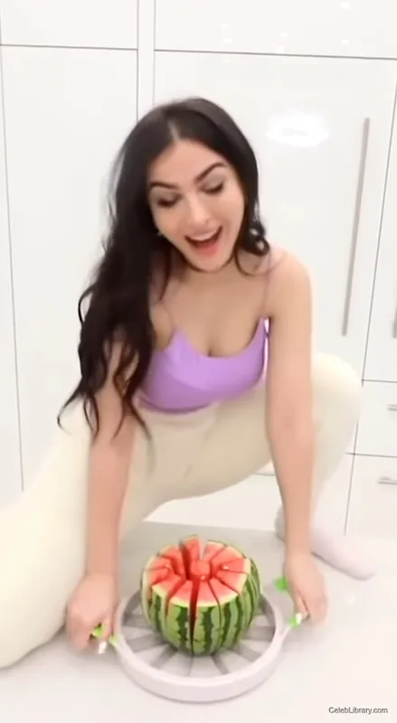 Sssniperwolf photo 11 of 1674