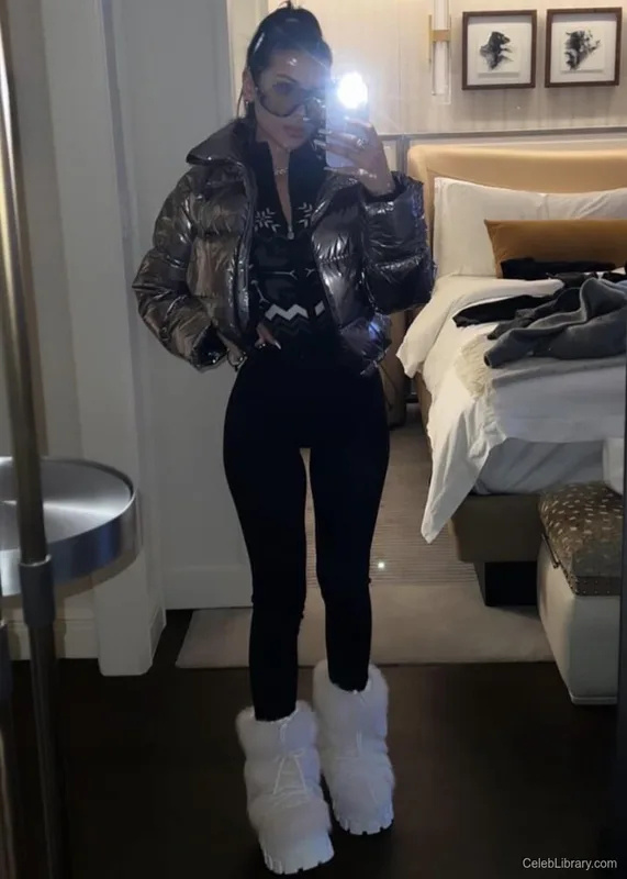 Sssniperwolf photo 5 of 1674