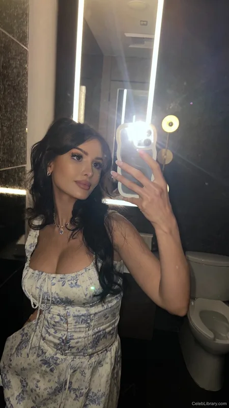 Sssniperwolf photo 20 of 1674