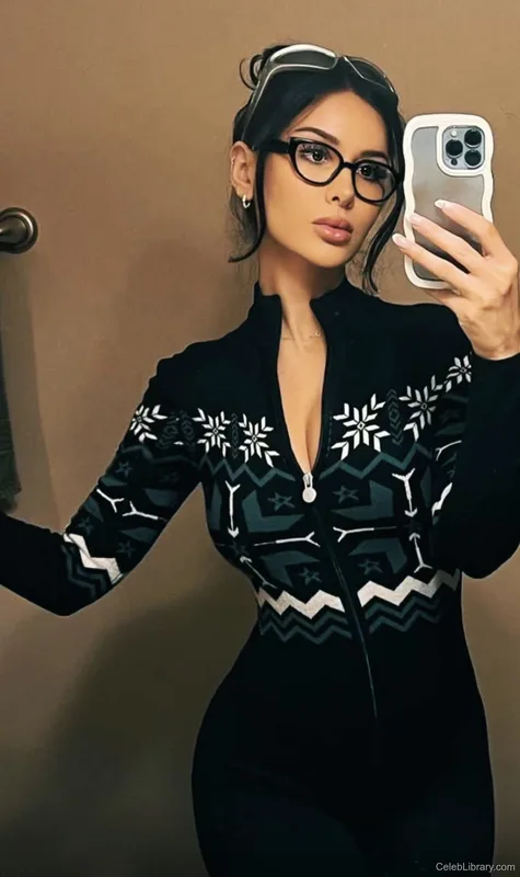 Sssniperwolf photo 19 of 1674