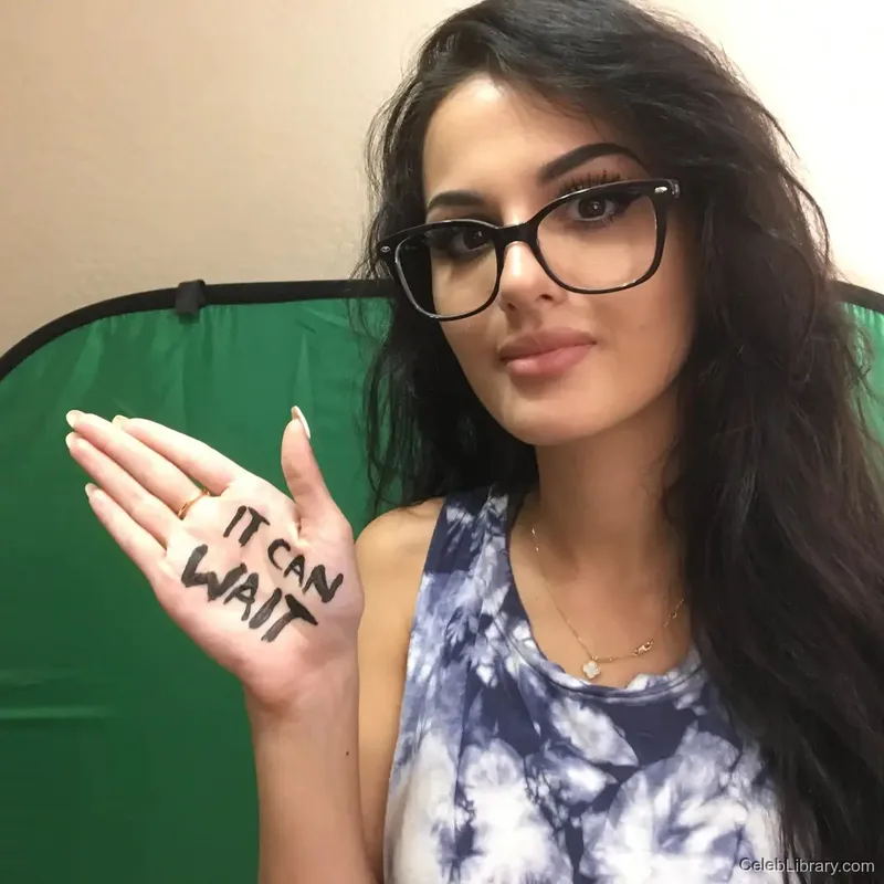 Sssniperwolf photo 22 of 1674