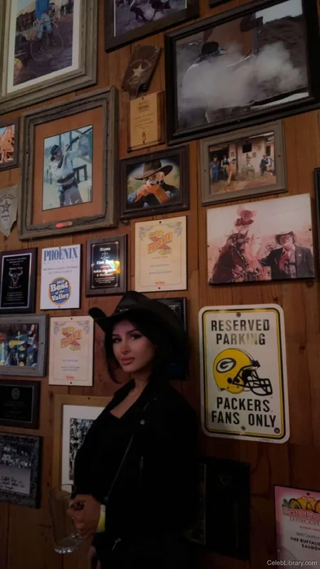 Sssniperwolf photo 3 of 1674