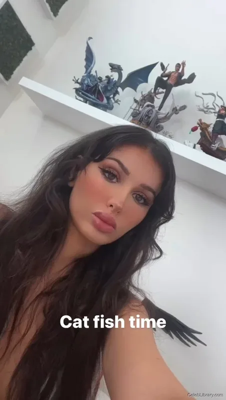 Sssniperwolf photo 8 of 1674