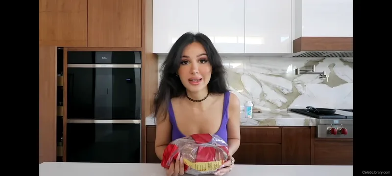 Sssniperwolf photo 14 of 1674