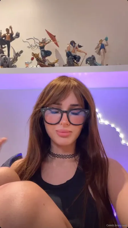 Sssniperwolf photo 11 of 1674