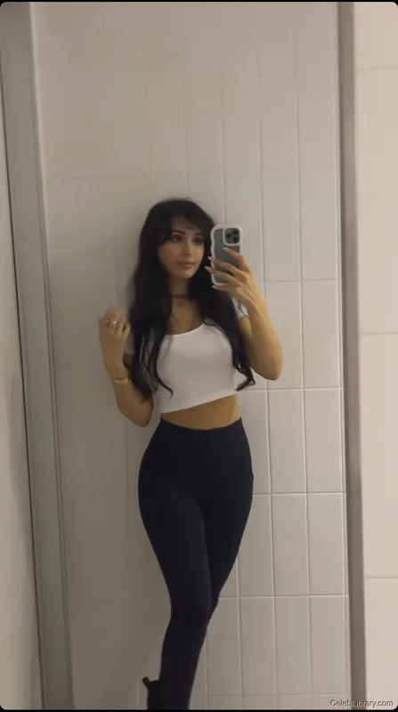 Sssniperwolf photo 21 of 1674