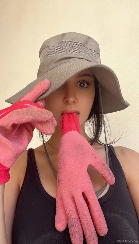 Sssniperwolf photo 21 of 1674