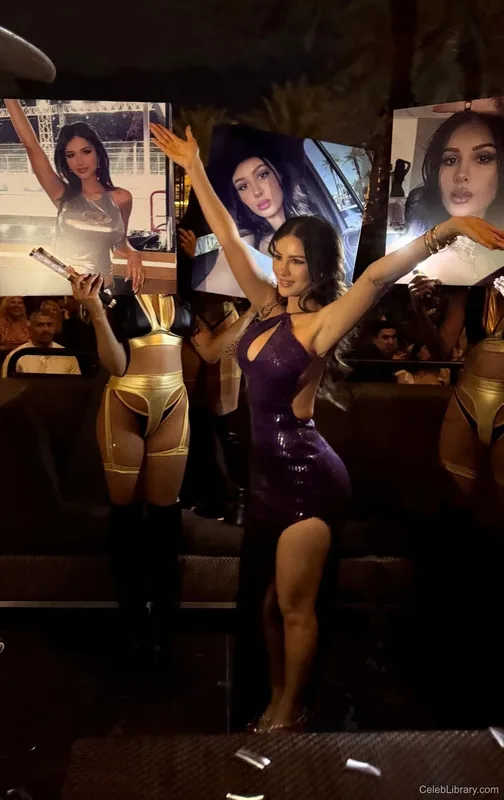 Sssniperwolf photo 9 of 1674
