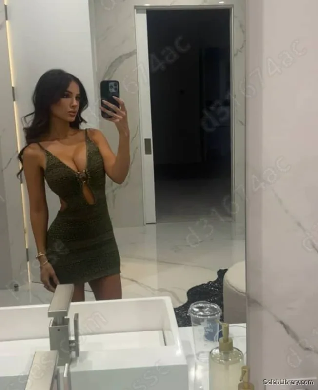 Sssniperwolf photo 3 of 1674