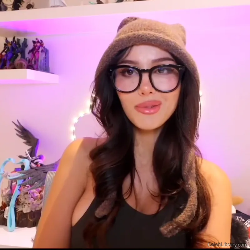 Sssniperwolf photo 3 of 1674