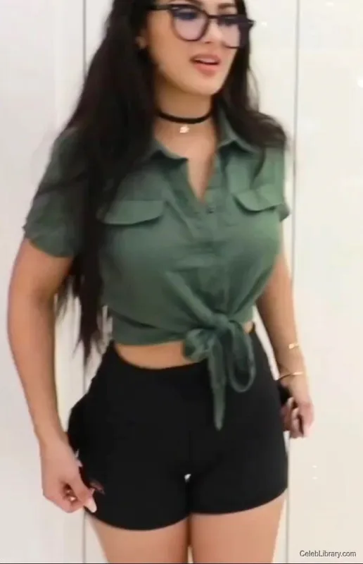 Sssniperwolf photo 5 of 1674