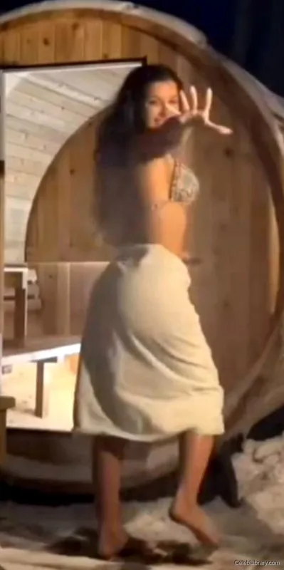 Sssniperwolf photo 5 of 1674
