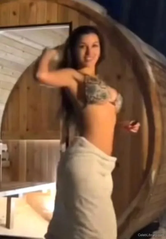 Sssniperwolf photo 6 of 1674