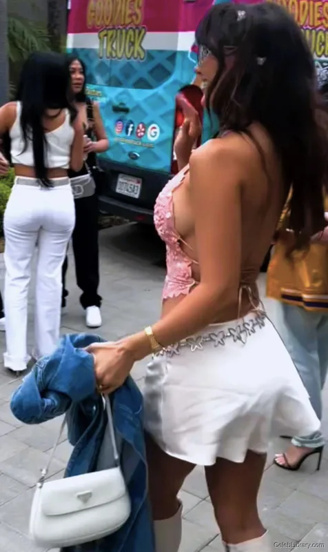 Sssniperwolf photo 10 of 1674