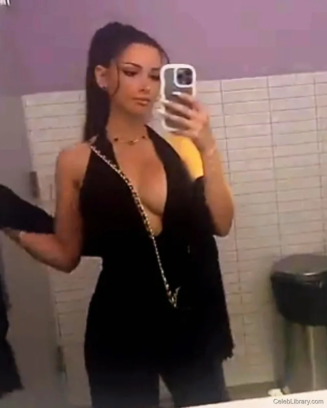Sssniperwolf photo 17 of 1674