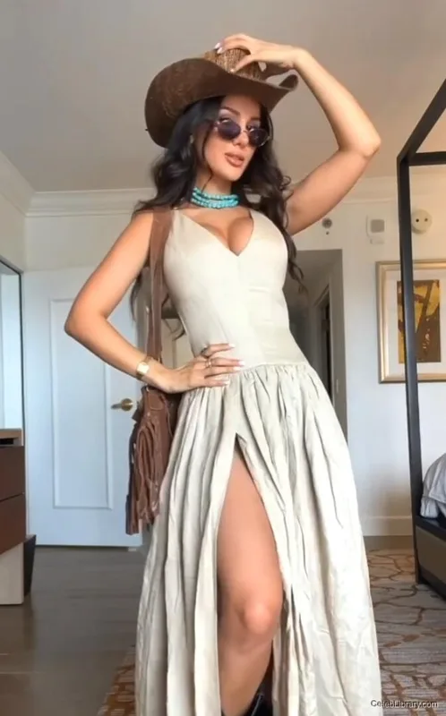 Sssniperwolf photo 7 of 1674