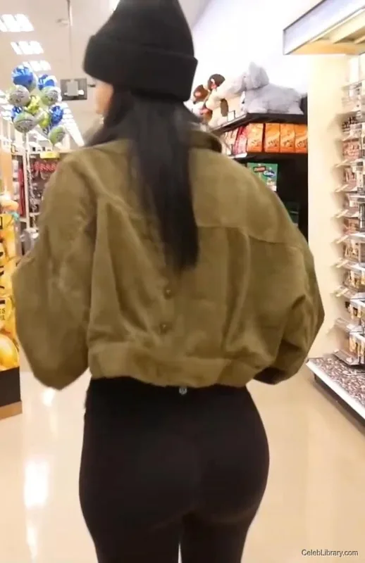 Sssniperwolf photo 5 of 1674