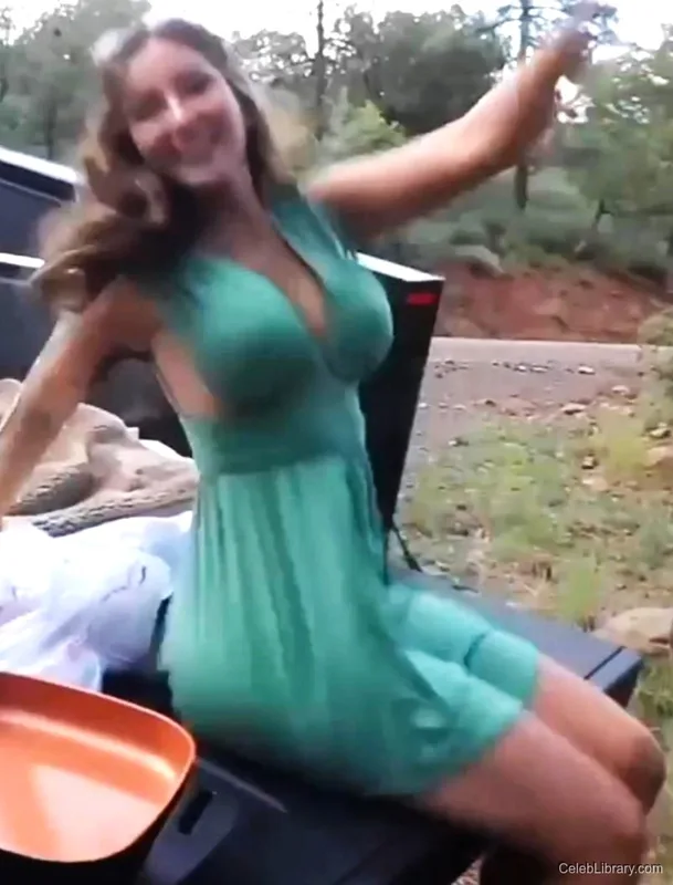 Sssniperwolf photo 5 of 1674
