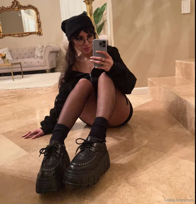 Sssniperwolf photo 20 of 1674