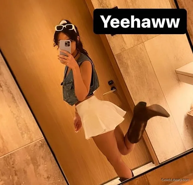 Sssniperwolf photo 12 of 1674
