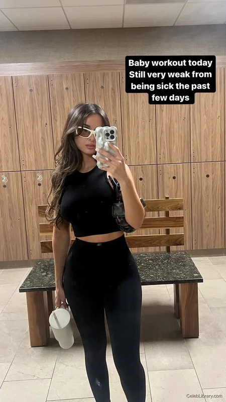Sssniperwolf photo 1 of 1674