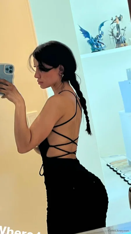 Sssniperwolf photo 13 of 1674