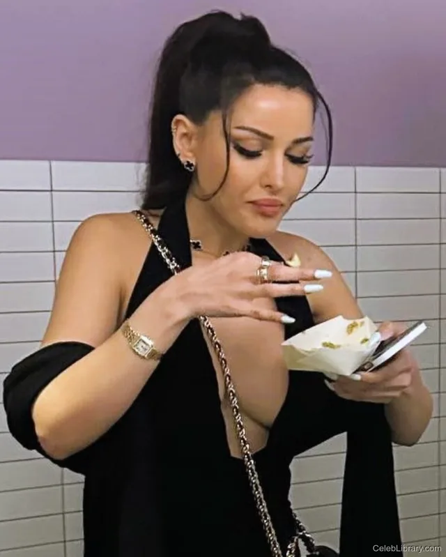 Sssniperwolf photo 24 of 1674